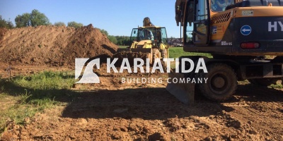 Разработка котлована под фундамент загородного дома. Разработка котлована под фундамент загородного дома.